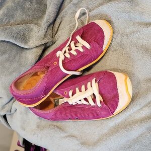 Dr. Scholls gel tennis shoes